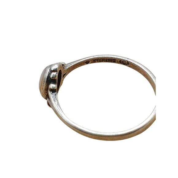 .925 Mother-of-Pearl or Moonstone Size 7 Ring Delicate Feminine Sweet - Picture 2 of 9